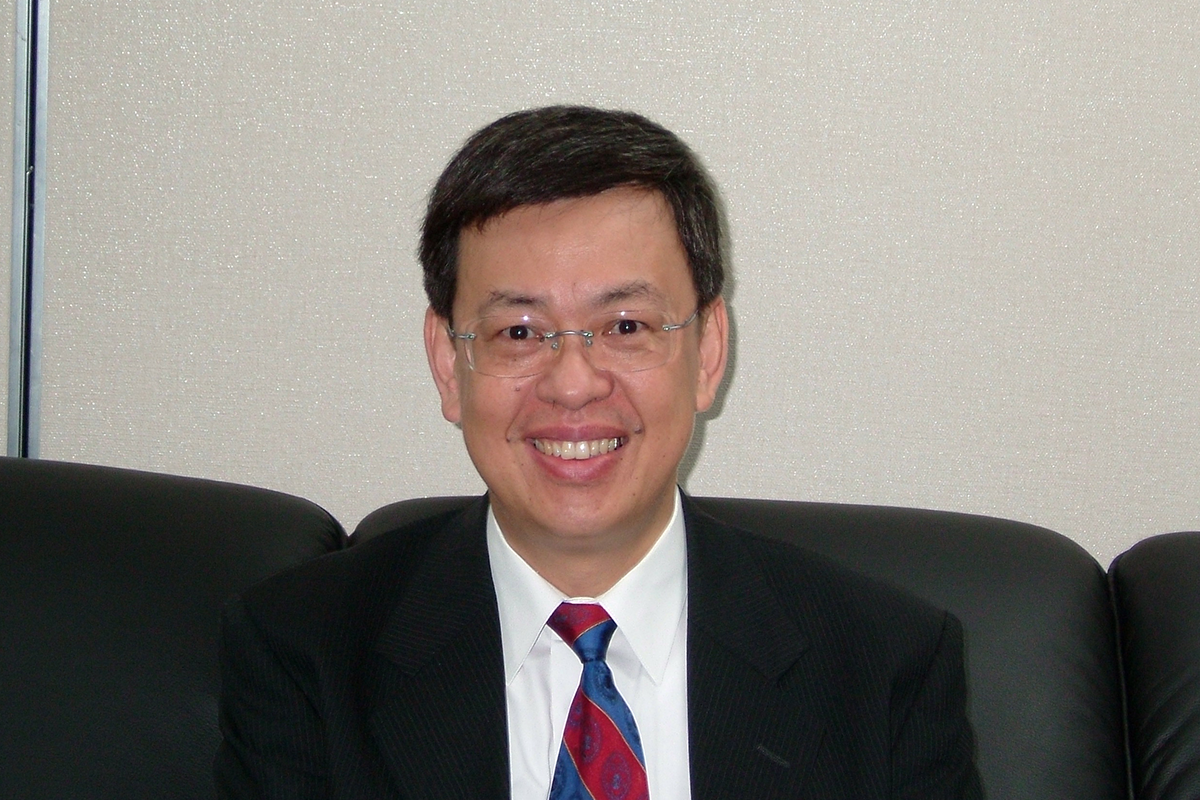 陳建仁博士榮獲法國教育部頒授二等學術勳章