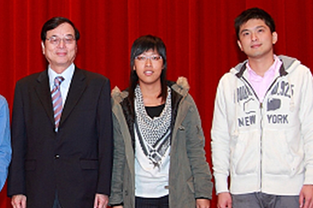 本中心研究生林侑蓁榮獲2009中國化學會研究生論文獎