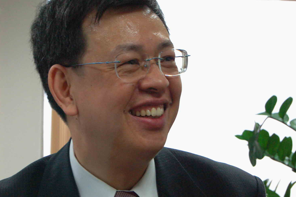 陳建仁發表論文指出，曾感染B型肝炎的婦女得肝癌的風險較高